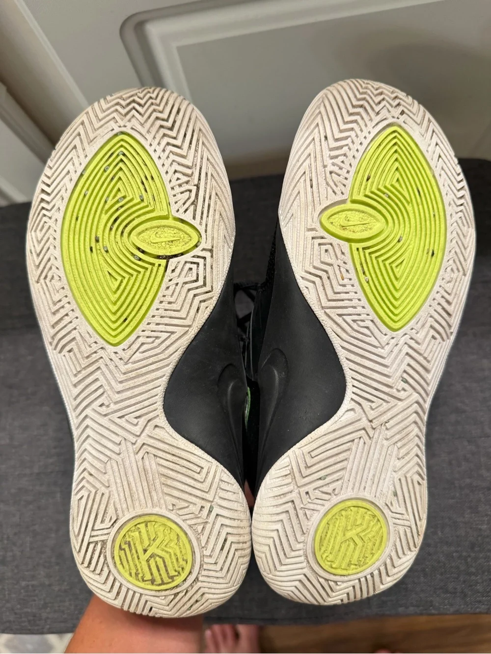 Nike black yellow
